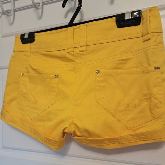Hot and Sexy Mango Cotton Summer Shorts Size 4 - Picture 5 of 8